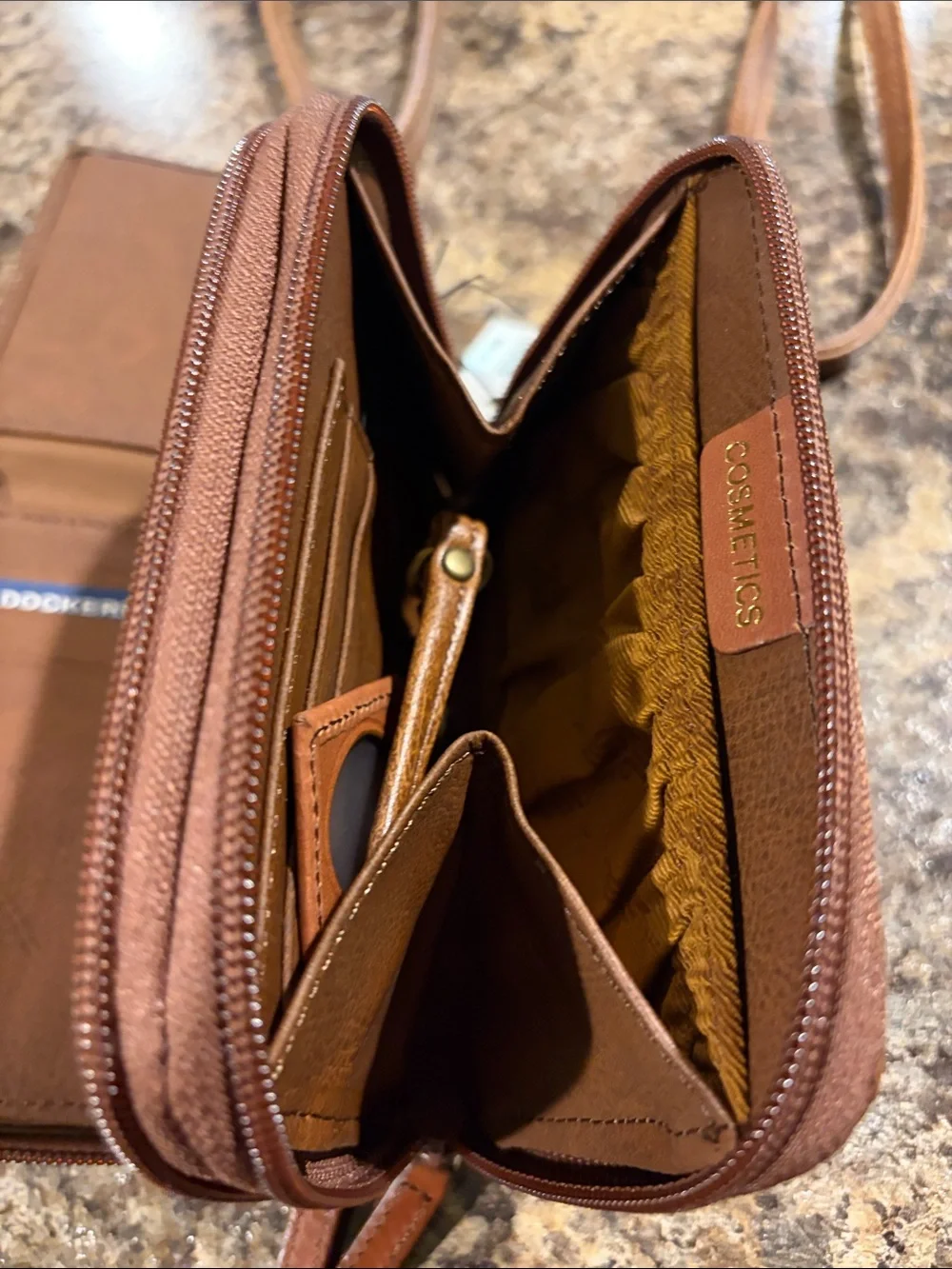 NWT Vintage 2002 Dockers Brown Leather Crossbody Wallet
